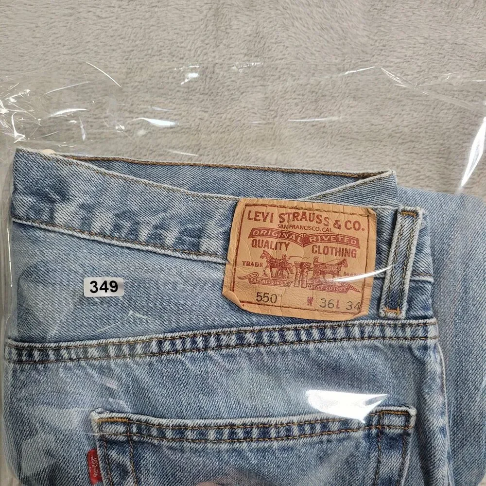 Levi's 550 Jeans Mens 36x34 Blue Light Wash Relaxed Tapered Zip Fly Denim Cotton